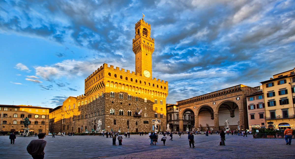 Florence - Florence, cradle of the Renaissance, marvels with its artistic masterpieces and magnificent palaces.