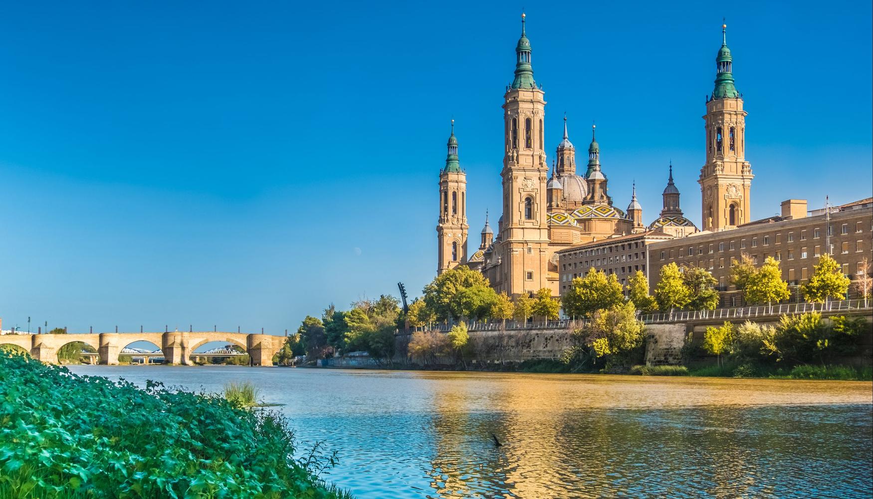 Zaragoza - Explore Zaragoza, the Pearl of the Ebro with the Pilar Basilica as an essential jewel.