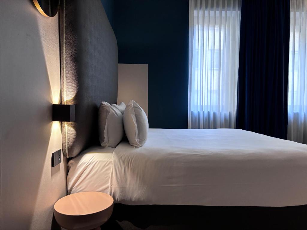 AV Hotel Milano, Milan