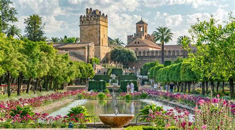 Alcázar de los Reyes Cristianos, A medieval palace with beautiful gardens.