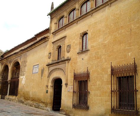 Museo de Bellas Artes, A museum showcasing fine arts in Córdoba.