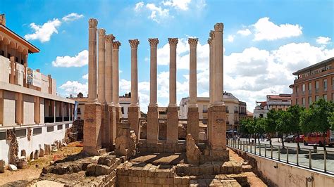 Templo Romano, Ruins of a Roman temple.