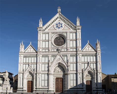 Basilica of Santa Croce, The final resting place of many notable Italians.