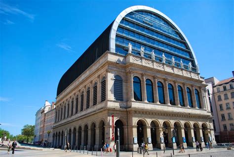 Opéra Nouvel, A modern opera house with innovative design.