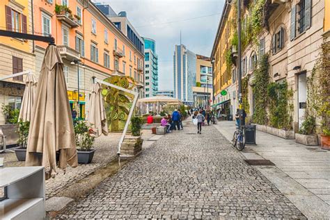 Corso Como, A trendy street known for fashion and nightlife.