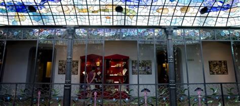 Museum of Art Nouveau and Art Deco, A museum showcasing Art Nouveau and Art Deco pieces.