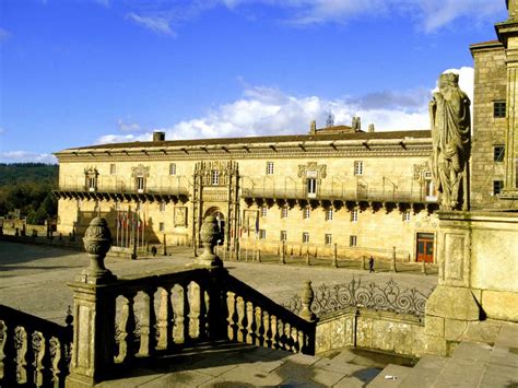 Hospital de los Reyes Católicos, A historic pilgrim hospital, now a luxury hotel.