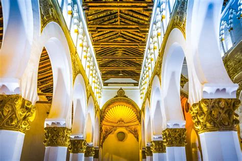 Synagogue of Santa María la Blanca, A former synagogue turned into a church, known for its Islamic-style architecture.