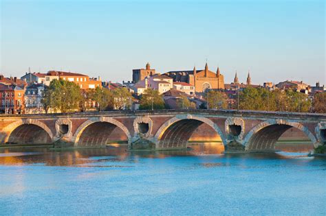 Pont Neuf, The oldest bridge in Toulouse.