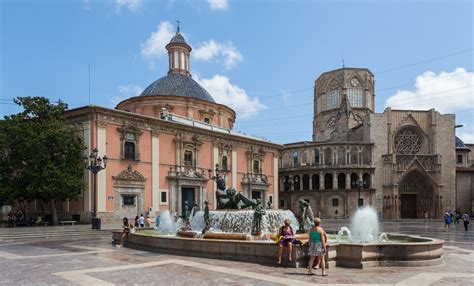 Plaza de la Virgen, A picturesque square in Valencia's old town.